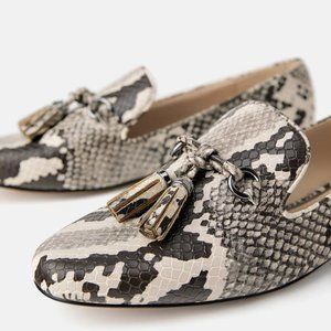 Zara snakeskin print tassel loafer